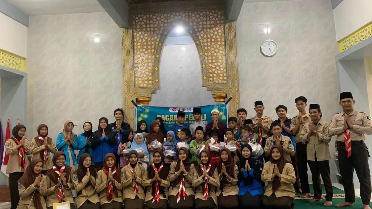 Racana Hamzanwadi-Halimatussa'diyah Gelar Pengukuhan Anggota Baru, Santunan Anak Yatim, dan Buka Puasa Bersama