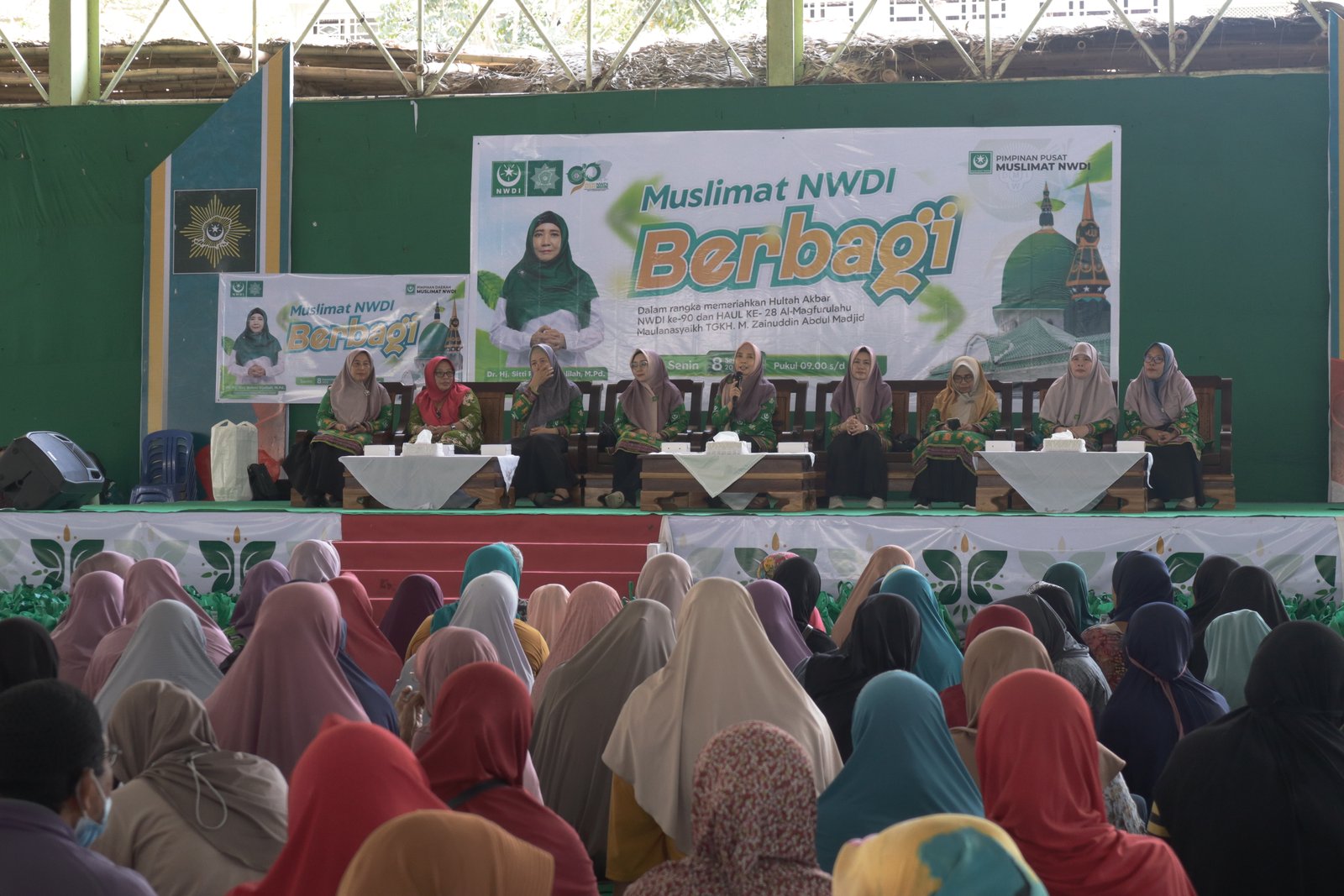 Muslimat NWDI Gelar Kegiatan “Berbagi” dalam Rangkaian Hultah Akbar ke-90