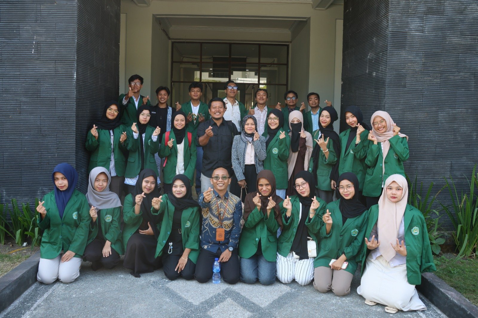 Mahasiswa Universitas Hamzanwadi Dominasi PEKSIMIDA NTB 2026, Raih Prestasi Seni Terbanyak dan Siap Wakili NTB di PEKSIMINAS